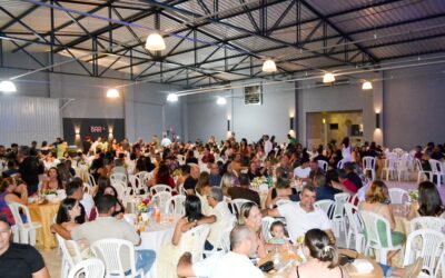 APLB SINDICATO CELEBRA O DIA DOS PROFESSORES COM GRANDE FESTA DE CONFRATERNIZAÇÃO E UNIÃO DA CATEGORIA